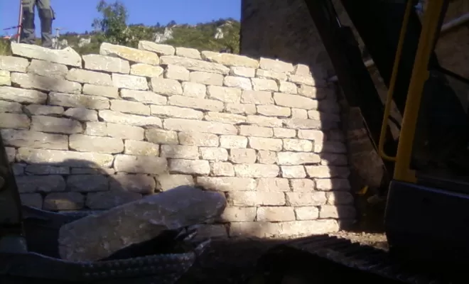 Création d'un enrochement pour mur en soutènement à Mende
