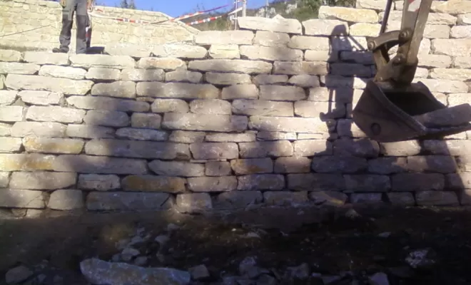 Création d'un enrochement pour mur en soutènement à Mende